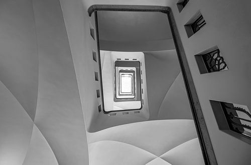 Architecturale elegantie - perspectieven in het trappenhuis