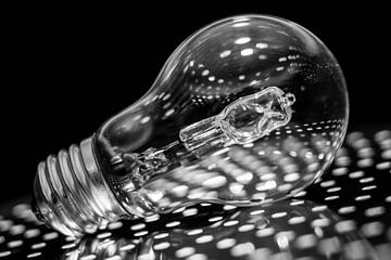 light bulb by Geert-Jan Timmermans