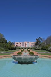Casa de Serralves in Serralves Park by Minimalistic Travel Photography by.Rieneke