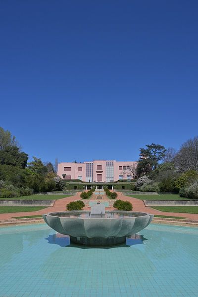 Casa de Serralves dans le parc de Serralves par Minimalistic Travel Photography by.Rieneke