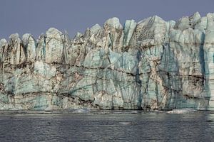 Riesiger Eisberg von einem Gletscher in Island von Paul Weekers Fotografie