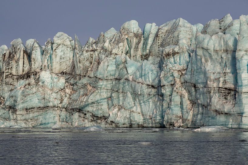 Huge mountain of ice from a Glacier in Iceland by Paul Weekers Fotografie