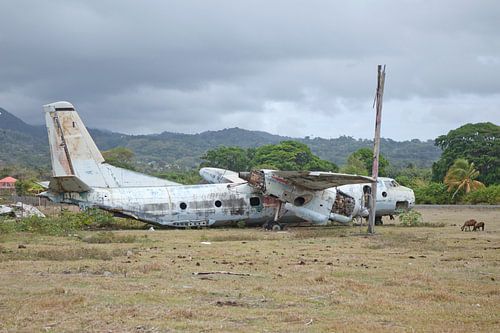 Lost Place - Verlassener Flugplatz auf Grenada (Karibik)