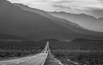 Death Valley crossing van LUC THIJS PHOTOGRAPHY
