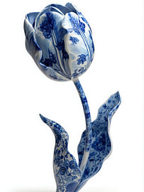 Tulpe mit Blumen in Delfter Blau, modern von Wilma Mesman