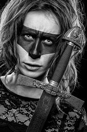 Amazone combative sur Jörg B. Schubert