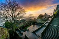 Sonnenaufgang auf den Stufen des Mont Saint Michel von Rene Siebring Miniaturansicht