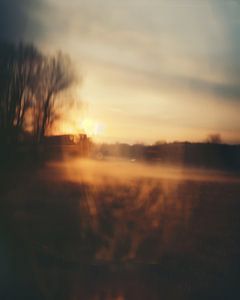 Sonnenaufgang und Laubrascheln