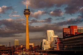 televisietoren düsseldorf van Stefan Havadi-Nagy