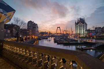 Willemsbrug avec le coucher du soleil sur Prachtig Rotterdam