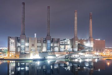 Das Kraftwerk bei Nacht