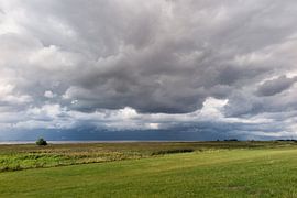 Unwetter über der Nordsee by Rolf Pötsch