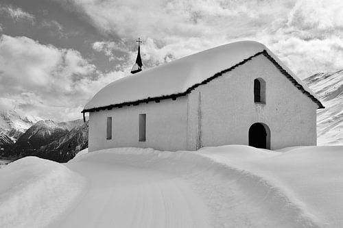 Kapel in de bergen, Zwitserland