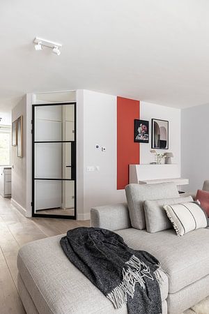 Dahlia, stilleven op tafel (gezien bij vtwonen)