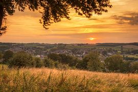 Zonsondergang Gulpen von John Kreukniet