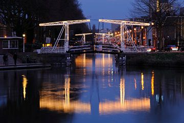 Abel Tasman Bridge and Jan Pieterszoon Coen Bridge over Leidse Rijn in Utrecht by Donker Utrecht