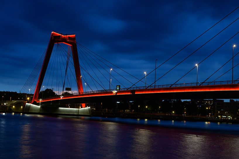 Willemsbrug in Rotterdam von Michelle Van Den Berg