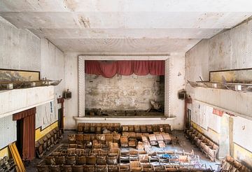 Abandoned Theater. by Roman Robroek - Photos of Abandoned Buildings