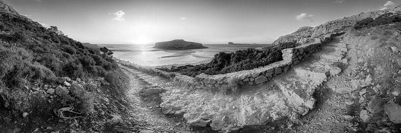 Landschaft an der Lagune von Balos auf Kreta in schwarzweiss. von Manfred Voss, Schwarz-weiss Fotografie