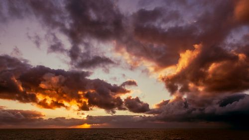 Dusk at sea by Ag (zilver)