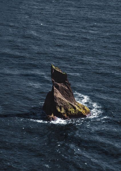 Blick auf den schwarzen Strand von Diana Birjac Photos