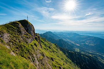 Wanderweg zum Hochgrat mit Blick auf Oberstaufen