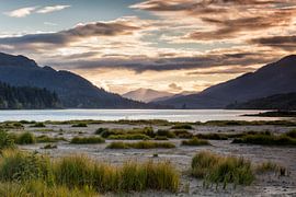 Sonnenuntergang am Loch Laggan, Schottland von Sebastian Rollé -nature & landscape photography