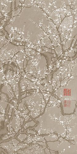 Japanse vintage prent. Pruimenbloesem bij volle maan in licht Taupe