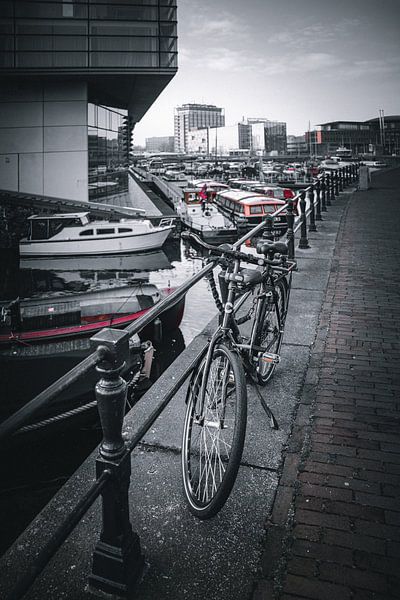 Amsterdam in Nederland is niet alleen zwart en wit van Thilo Wagner