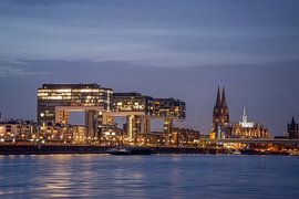 Cologne by night by Peter Schickert