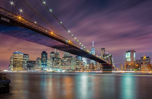 Brooklyn Bridge bei Nacht