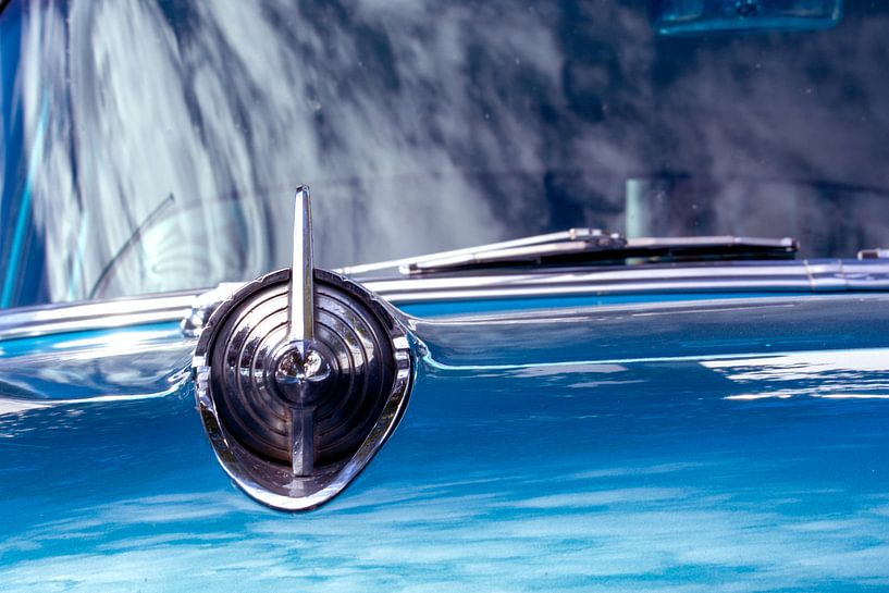 The windshield wiper in the background van Photoart-Naegele