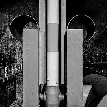 Detail slagboom Bartholomeusbrug in Utrecht