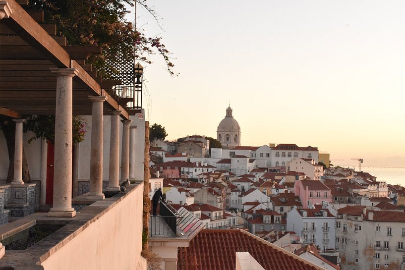 Lisbon by Hello Pompoyo