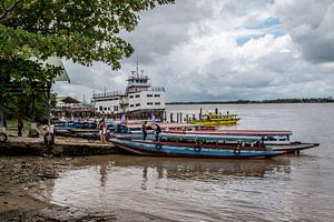 Bootovertocht Surinamerivier.