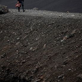 een man op de etna by Edwin van Laer