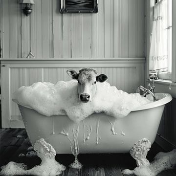 Koe in bad - een originele badkamerfoto voor je toilet van Felix Brönnimann