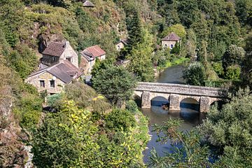 Brug over rivier in Frankrijk