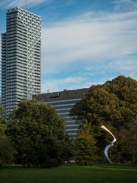 Blauer Himmel hinter New Babylon von Jelco Heringa
