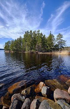 Schwedische Wasserlandschaft/See von Geertjan Plooijer