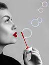 Bubbles - Vrouw met bellenblaas - zwart wit met rode accenten van Misty Melodies thumbnail