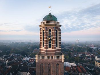 Peperbus Zwolle bij zonsopkomst
