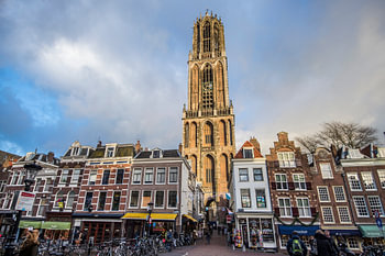 Belle lumière sur la tour du Dom à Utrecht