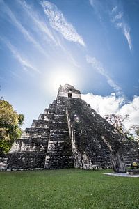 Tikal Jaguar Tempel van Kim van Dijk