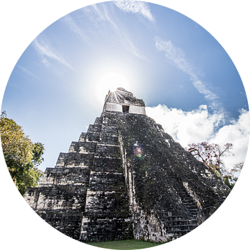 Tikal Jaguar Tempel van Kim van Dijk