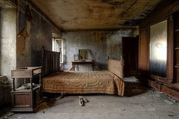 Urbex - Bedroom by Vivian Teuns
