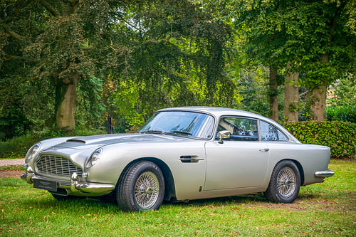 Aston Martin DB5 Grand Tourer klassieke sportwagen