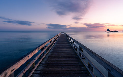 Seebrücke Ostsee bei Sonnenaufgang