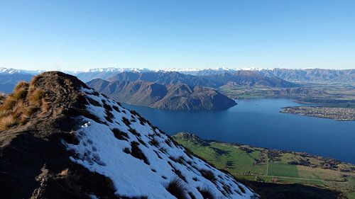 Vanaf Roys Peak uitzicht op Wanaka in Nieuw Zeeland