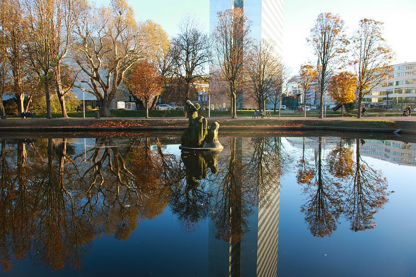 Düsseldorf dans le Hofgarten am Jröne Jong, opéra, Dreischeibenhaus et Köbogen par Die Farbenfluesterin